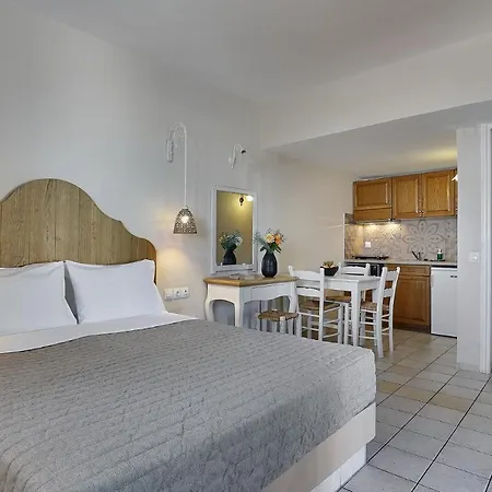 מלון דירות Marni Village 3*